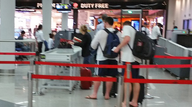 スワンナプーム空港手荷物検査